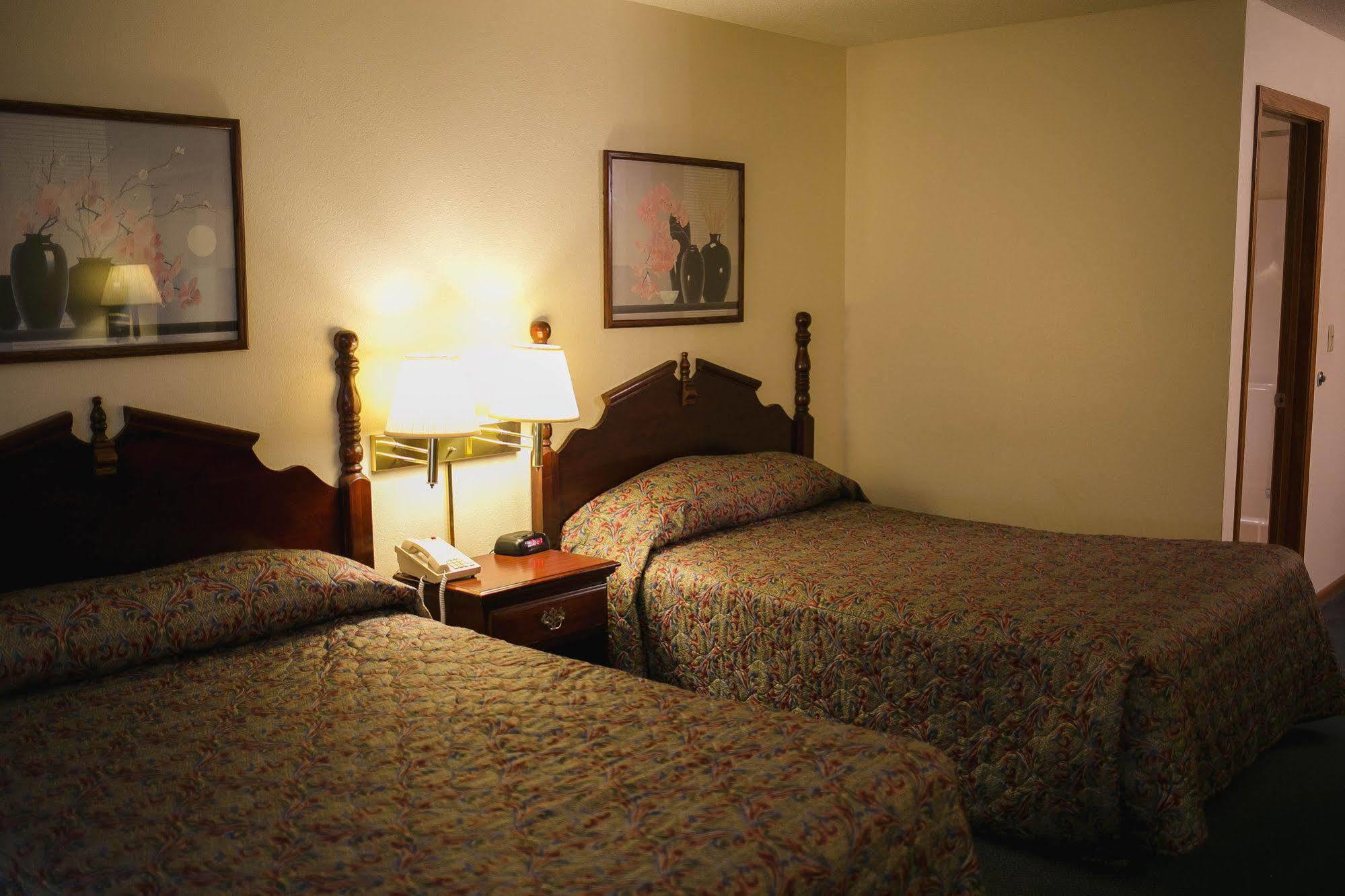 Covered Bridge Inn Winterset Экстерьер фото